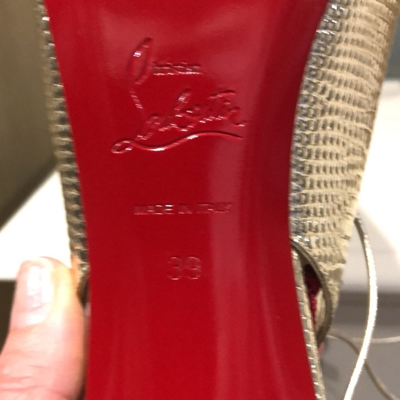 Christian Louboutin - Picture 3 of 6
